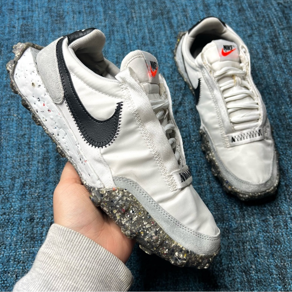 Nike Waffle Racer Crater Sneakers in Summit White Black Photon Size 6.5 Women's
